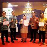 Bank Kalsel Dianugerahkan Predikat BPD Bintang 5 Pada TOP BUMD Awards 2023