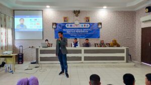 Seminar Literasi Digital Sektor Pendidikan Mengoptimalkan Teknologi untuk Pembelajaran Berkualitas