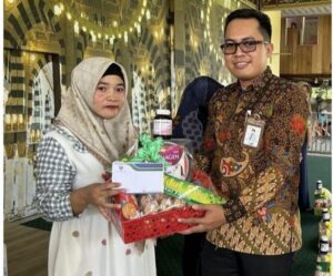 UPZ Bank Kalsel Beri Bantuan Paket Nutrisi kepada lbu Hamil Kurang Mampu Melalui KC Batulicin