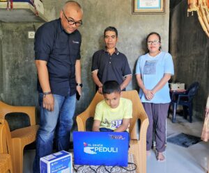 Terus Dukung Dunia Pendidikan  XL Axiata Berikan Laptop dan Paket Internet Kepada Nono Juara Kompetisi Matematika