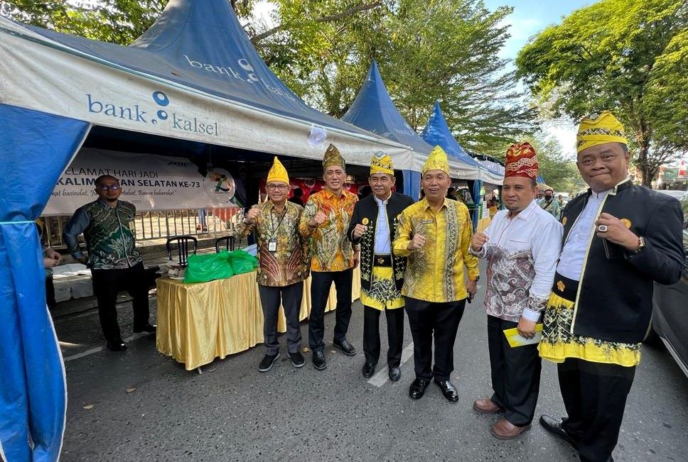 Sukseskan Event Pesta Rakyat Harjad Kalsel ke-73 Bank Kalsel Sediakan Ribuan Nasi Gratis