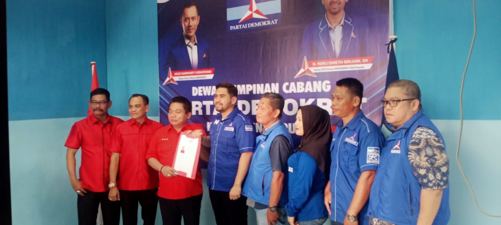 Wiyatno Bersama Kader PDIP Kapuas Berlayar ke Partai Demokrat dan PAN