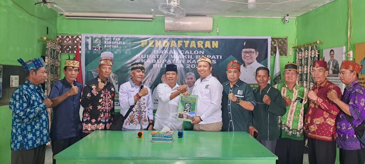 Tokoh Dayak Gumer L Satu Daftarkan Diri Sebagai Bacawabub Kapuas