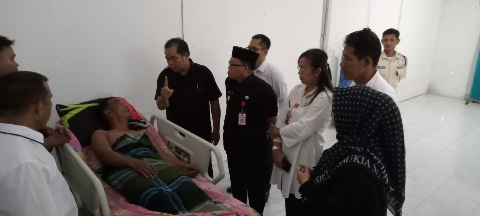 Pj Bupati Kapuas Erlin Hardi Kunjungi IGD RSUD Kapuas untuk Tinjau Pelayanan dan Tangani Kasus Penyalahgunaan Obat Terlarang