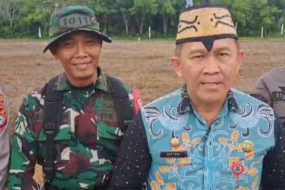 Sekda Kapuas Apresiasi Keberhasilan TMMD Ke-121 di Desa Manyahi