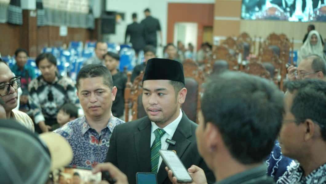 Pelantikan Anggota DPRD Kapuas: Arhensah Mullah Muhammad Siap Bekerja untuk Kemajuan Daerah