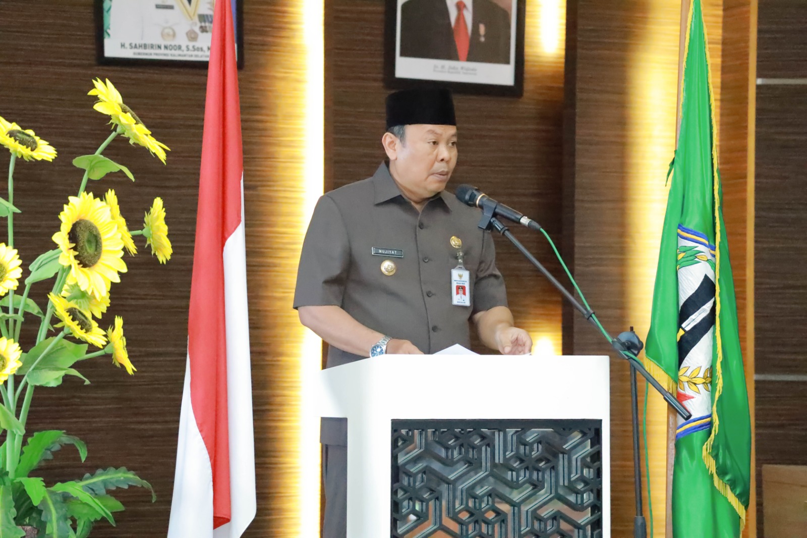 Mujiyat Laporan Kinerja APBD 2023 dan Rancangan Perda Penting dalam Rapat Paripurna DPRD Barito Kuala