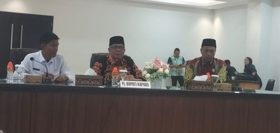 Komisioner Komisi Informasi (KI) Kalimantan Tengah laksanakan Visitasi Monitoring dan Evaluasi