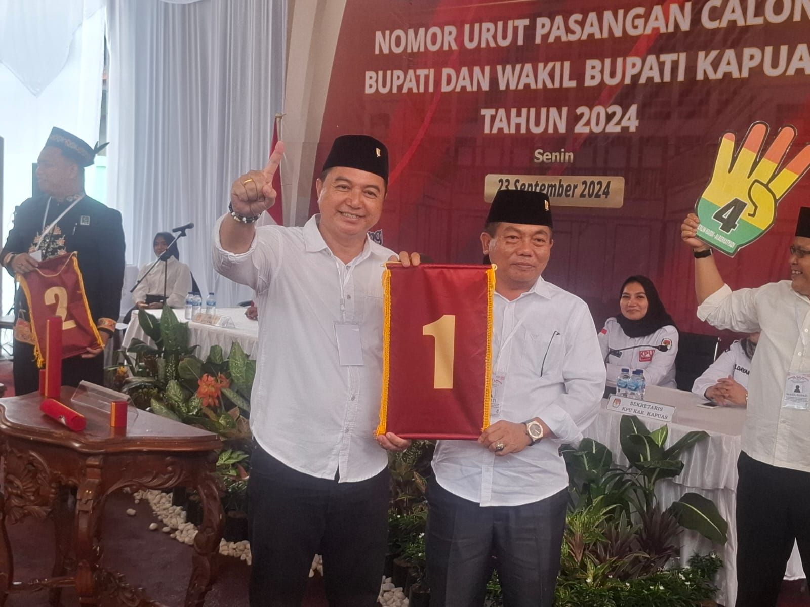 Tahapan Pemilihan Bupati dan Wakil Bupati Kapuas 2024: Pengundian Nomor Urut Berlangsung Lancar