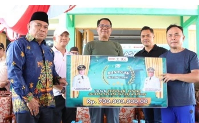 Gubernur Kalteng Buka Pasar Murah dan Berikan Bantuan Hibah Rp 700 Juta untuk STAI Kuala Kapuas