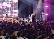 Ada Band Hipnotis Ribuan Warga Kapuas dalam Konser “Tour Konser Isen Mulang Berkah”