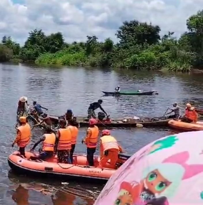 Nahas menimpa Mariman Pedagangan Sayur di Sungai, Setelah Jukung yang di Gunakan Tenggelam