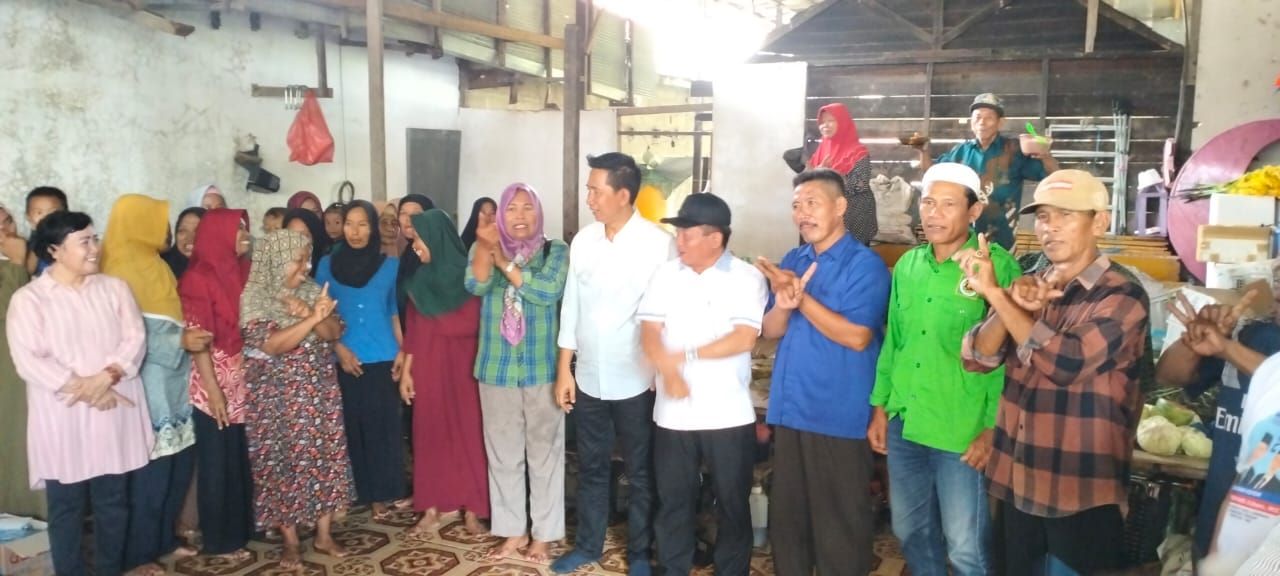 Calon Gubernur Kalteng H. Nadhalsyah Koyem dan Calon Bupati Kapuas H. M. Wiyatno Sambangi Warga Kapuas Kuala