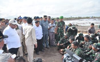 Dandim 1011/Klk Dampingi Mentan RI Tinjau Lokasi Program Nasional Cetak Sawah dan Serahkan Bantuan Alsintan 3 Milyar.