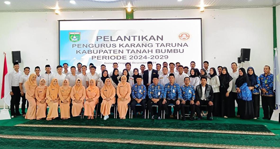 Sekda Tanah Bumbu Lantik Pengurus Karang Taruna Periode 2024-2029