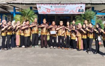 DPMPT-SP Kabupaten Kapuas Terima Piagam Penghargaan dari Ombudsman Predikat Kualitas Tinggi dalam Pelayanan Publik