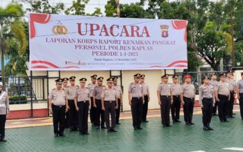 Polres Kapuas Gelar Upacara Kenaikan Pangkat Terhadap 41 Anggotanya