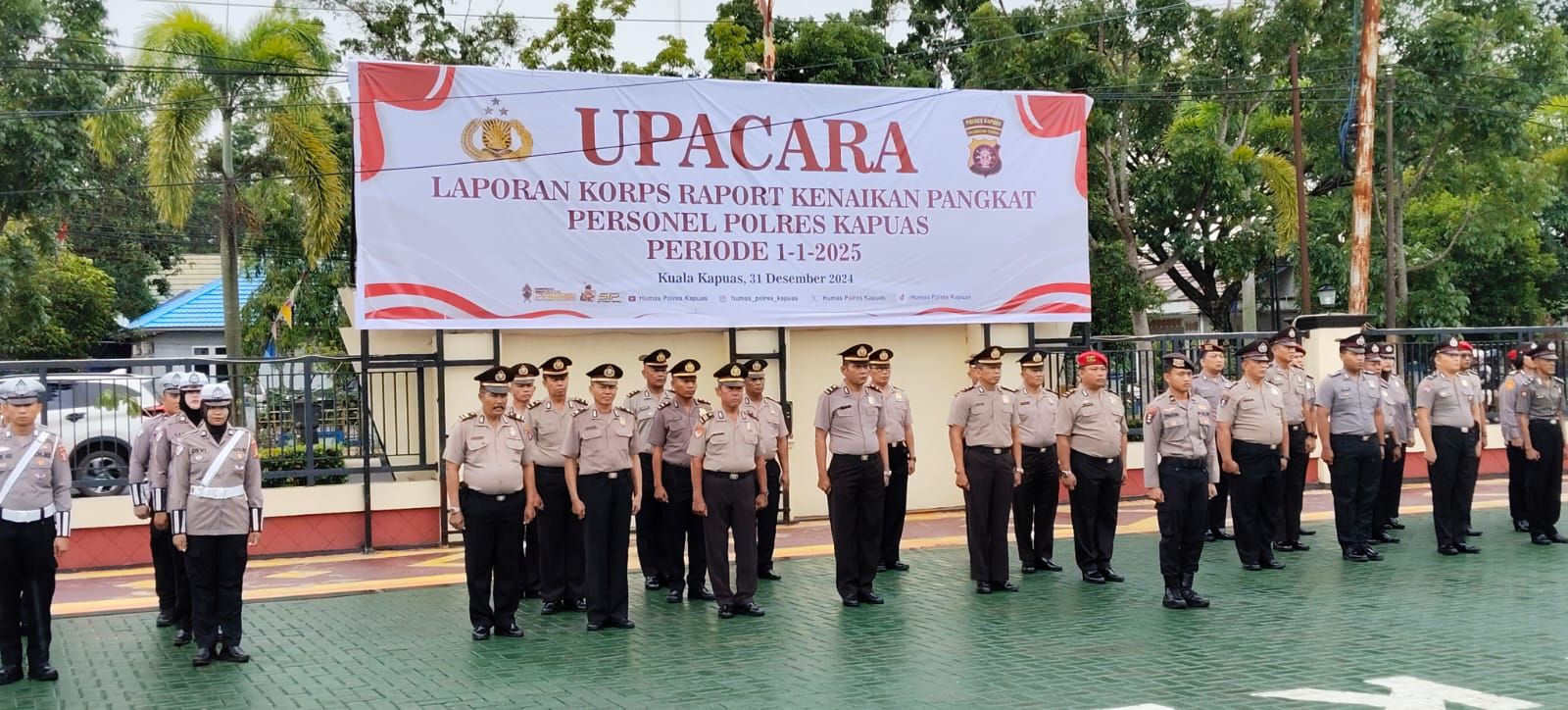 Polres Kapuas Gelar Upacara Kenaikan Pangkat Terhadap 41 Anggotanya