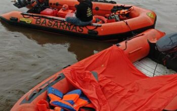 Kapal Penambang Pasir Tenggelam di Kapuas, Satu ABK Hilang