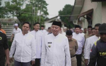 Gubernur Kalsel H. Muhidin Tinjau Posko Singgah Jemaah Haul Sekumpul ke-20 di Martapura