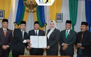 Pj. Bupati Barito Kuala Apresiasi Kesuksesan Pilkada 2024 dalam Sidang Paripurna DPRD