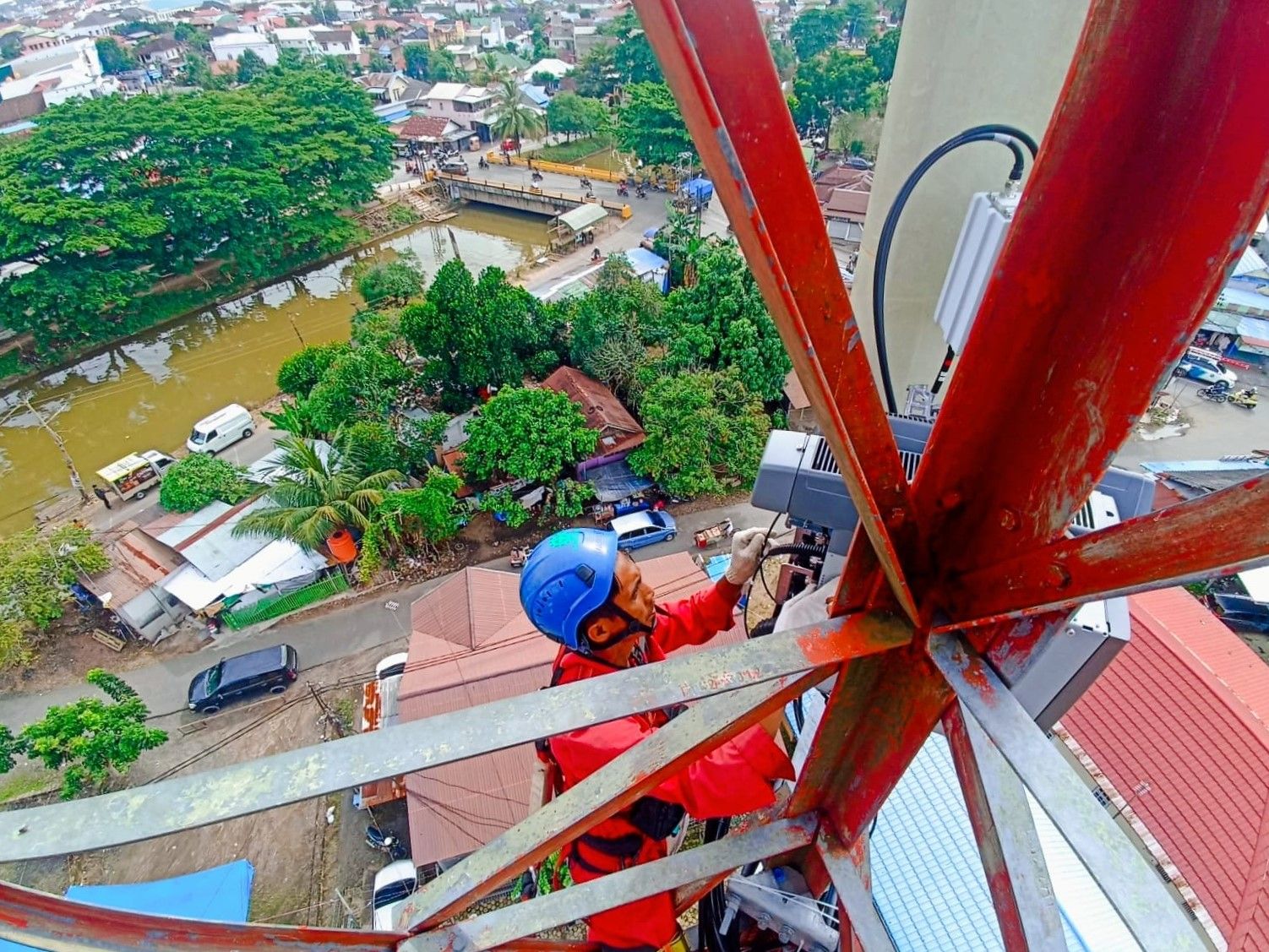 Hadir di Haul Guru Sekumpul 2025, Indosat Pastikan Pengalaman yang Mengesankan Lewat Keandalan Jaringan