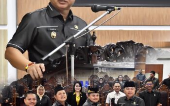 Wakil Bupati Kapuas Sampaikan 6 RAPERDA Tahun “2025” Kepada DPRD Kapuas