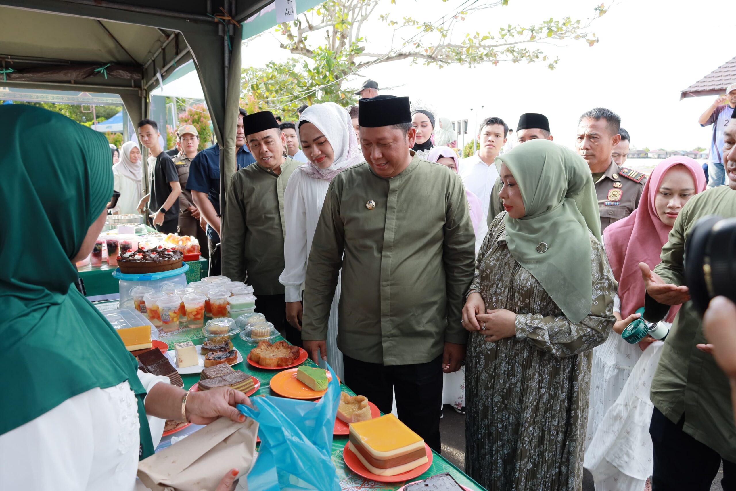 Bupati Barito Kuala Resmikan Pasar Panginan Ramadhan 1446 H