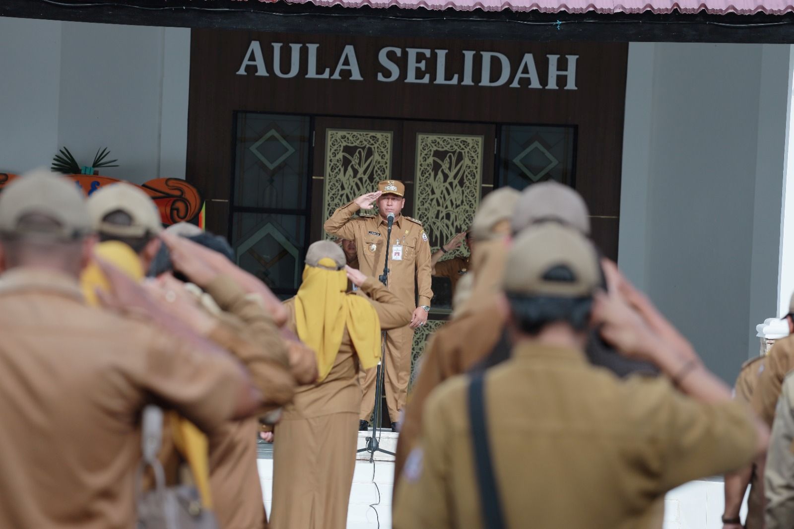 Bupati Barito Kuala Dr. H. Bahrul Ilmi Pimpin Apel Perdana di Bulan Ramadhan