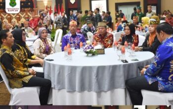 Bupati Kapuas dan Isteri Hadiri Sertijab Gubernur Kalteng di Palangka Raya