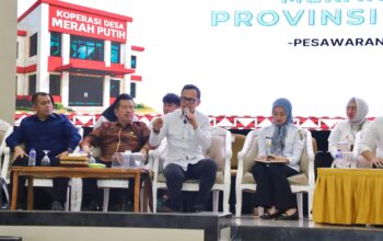 Dukung Kopdeskel Merah Putih, Wamendagri Jelaskan Kemendagri Siap Gelar Bimtek bagi Kepala Desa dan Pengurus