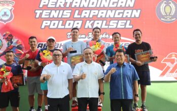 Pertandingan Tenis Lapangan Polda Kalsel dalam Rangka Hari Bhayangkara Ke-79 Resmi Ditutup, Berikut Pemenangnya