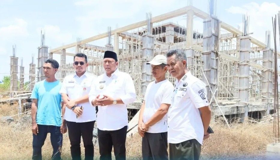 Bupati Batola Tinjau Pembangunan Masjid Ar-Rahman di Bakumpai