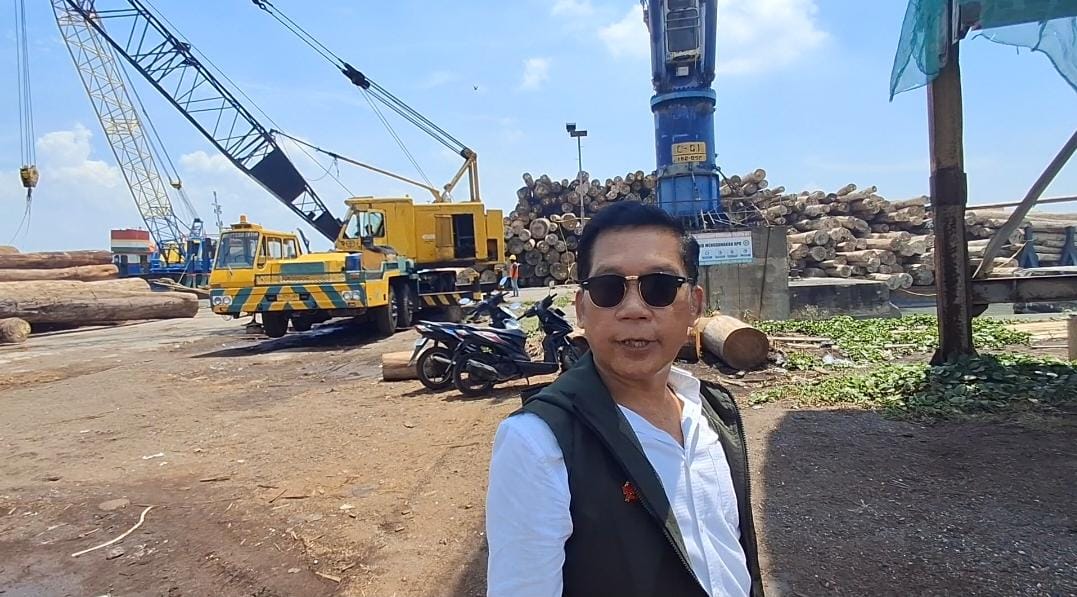 Matahukum Minta Presiden Pecat Kepala BGN yang Asyik Golf Saat Bencana