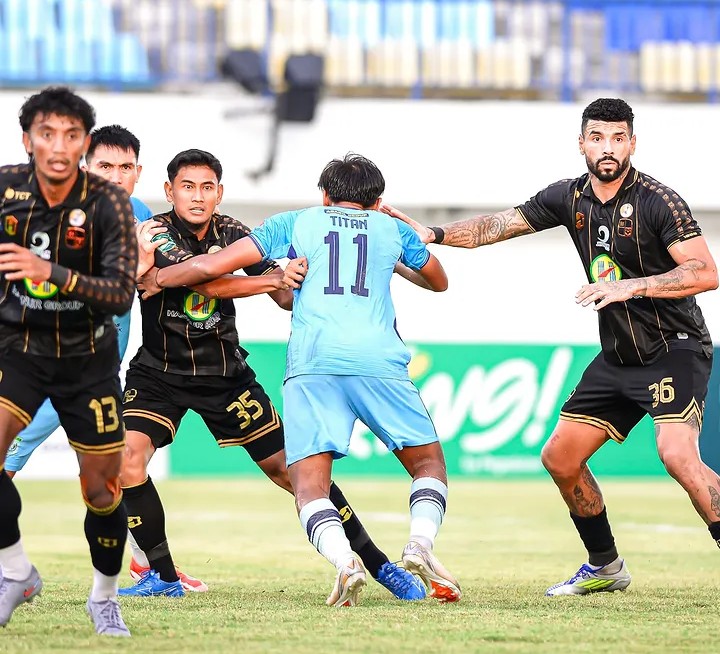 Tendangan Penalti Selamatkan Barito Putera , Menahan Imbang Permainan Persela Lamongan