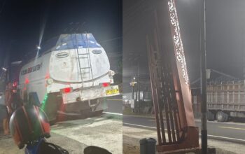 Salah Satu Tiang PJU yang Baru Terpasang di Kapuas Rusak Berat Akibat di Serempet Mobil Tangki Pengangkut BBM Industri
