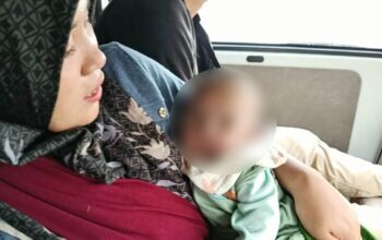 Harapan untuk Nazhan: Bayi Penderita Jantung Bawaan Berjuang Menuju Operasi di Jakarta