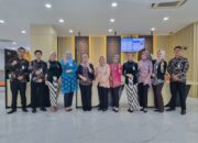 Peringati Hari Kartini, Frontliner BRI Branch Office Cut Mutiah Kenakan Pakaian Nasional