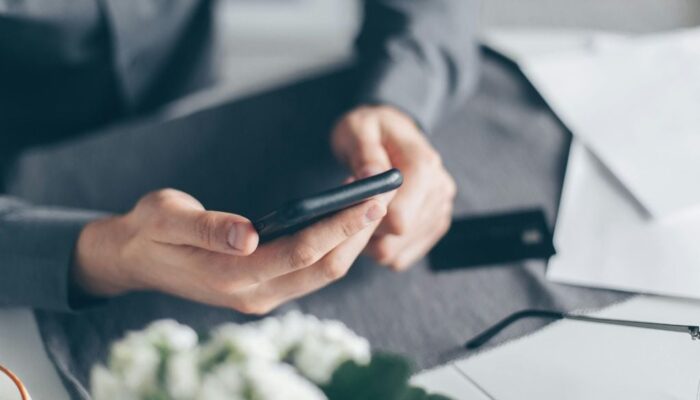 E-Wallet Makin Jadi Andalan: Cara Kerja, Tren Pengguna, dan Biayanya