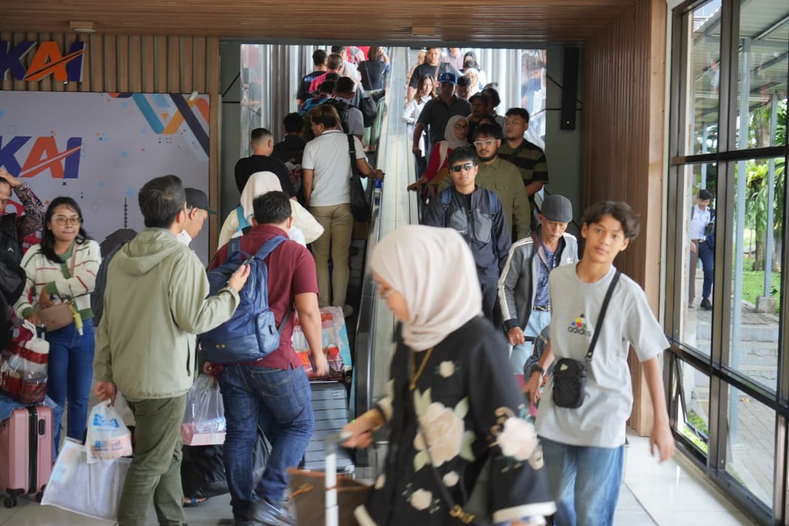 KAI Daop 2 Bandung Sampaikan Duka Cita dan Permohonan Maaf atas Insiden Operasional di Bekasi Timur, Beberapa Perjalanan KA Parahyangan Terdampak