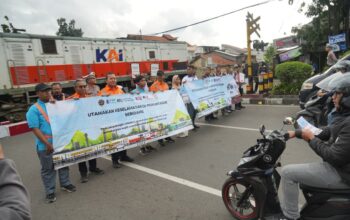 KAI Daop 2 Bandung Imbau Masyarakat Disiplin Berlalu Lintas di Perlintasan Sebidang Demi Keselamatan Bersama