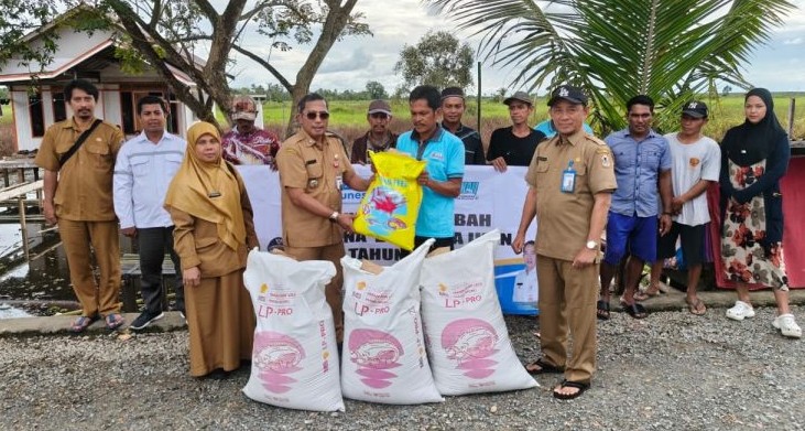 Pokdakan”Semangat Tarati” Desa Balanti,Terima Bantuan Hibah Sarana Budidaya Ikan Gabus
