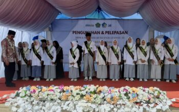 Kemenag Batola Hadiri pengukuhan dan pelepasan siswa MAN 2 Batola