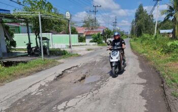 “Tahun ini” Jalan Sumatera Kapuas Segera di Perbaiki “Tahun ini” Jalan Sumatera Kapuas Segera di Perbaiki