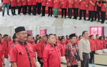 DPC PDI Perjuangan Kapuas Lantik 187 Pengurus Anak Cabang, Fokus Perkuat Basis dan Capai 15 Kursi DPRD DPC PDI Perjuangan Kapuas Lantik 187 Pengurus Anak Cabang, Fokus Perkuat Basis dan Capai 15 Kursi DPRD