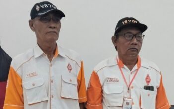 Dua Senior Pendiri ORARI Lokal Kapuas, YB7OV dan YB7QS, Jadi Saksi Sejarah 43 Tahun Perkembangan ORARI Kapuas.