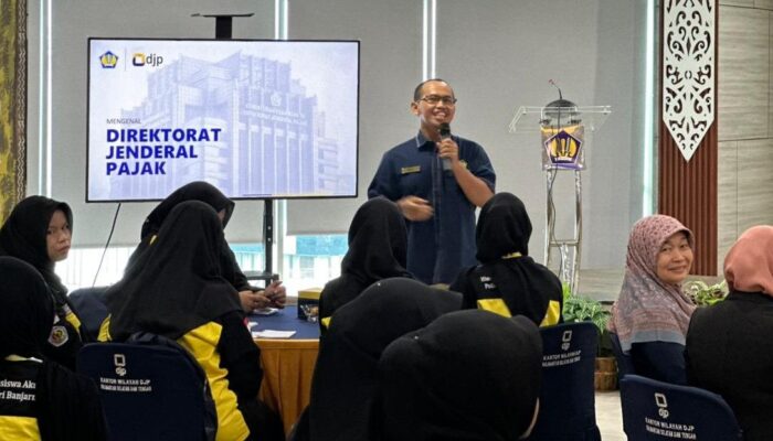 Office Tour “Insight on Site” Politeknik Negeri Banjarmasin di Kanwil DJP Kalselteng Tingkatkan Wawasan Mahasiswa tentang Perpajakan