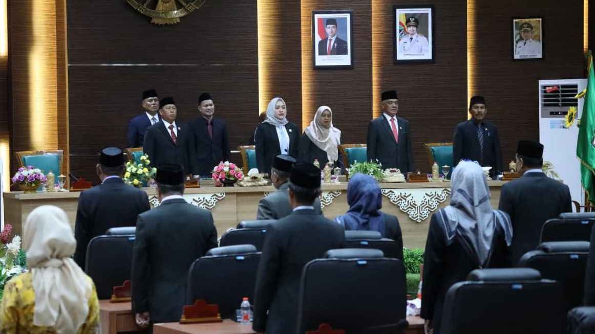 Paripurna DPRD Batola: Pemkab Diminta Tekan Belanja Pegawai dan Percepat Penurunan Kemiskinan