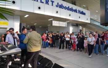 LRT Jabodebek “Music On Track”, Hadirkan Pengalaman Perjalanan yang Lebih Seru di Stasiun Halim LRT Jabodebek “Music On Track”, Hadirkan Pengalaman Perjalanan yang Lebih Seru di Stasiun Halim