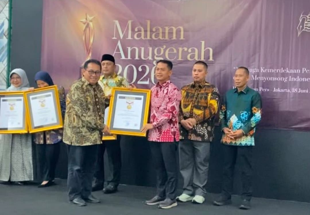 Wali Kota Yamin Terima Anugerah sebagai Sahabat Pers Indonesia dari SMSI 